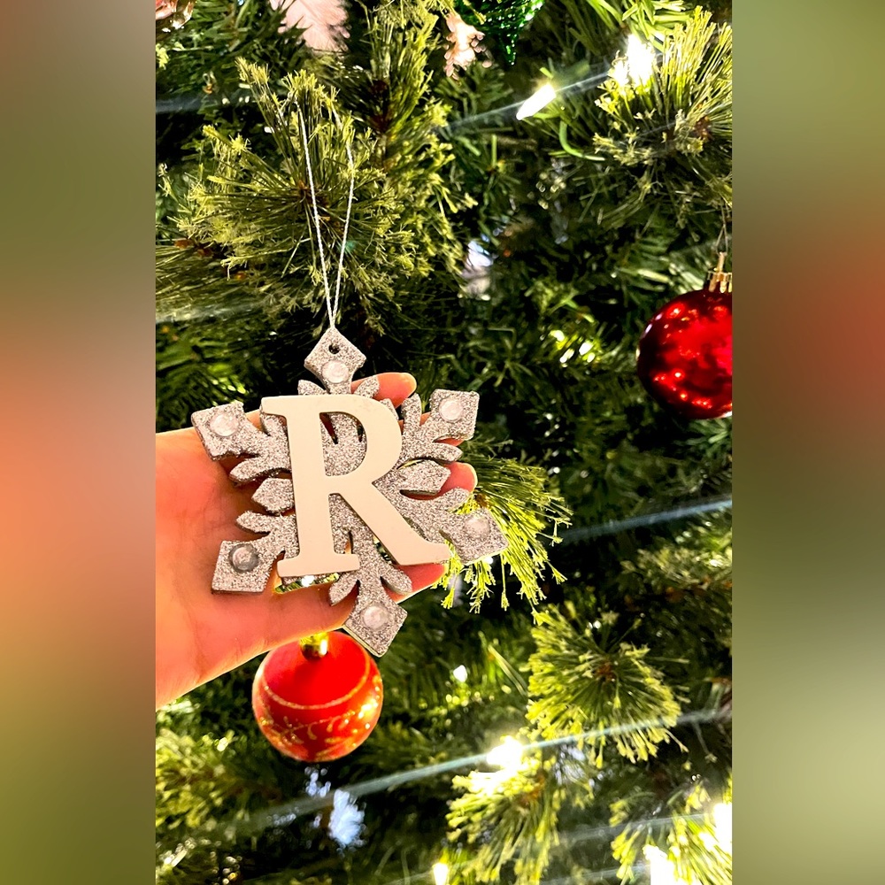Christmas tree necklace.  Silver.  big size.  new.  Bright.  beautiful.  elegant